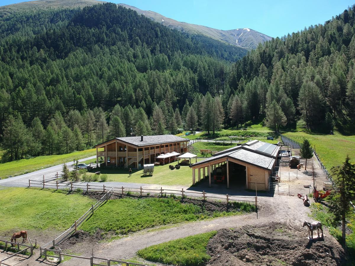 La Tresenda Hotel And Mountain Farm リヴィーニョ エクステリア 写真