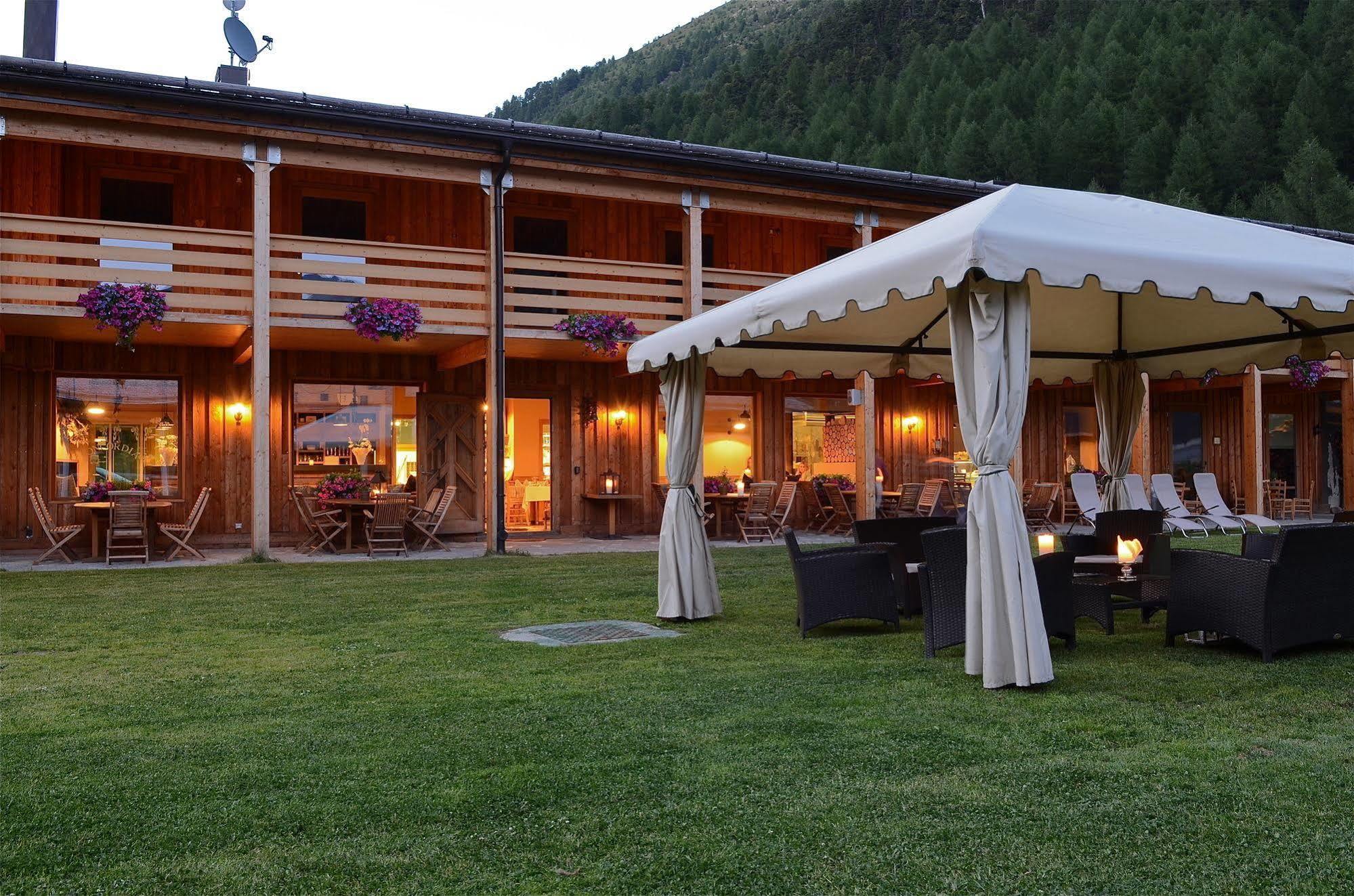 La Tresenda Hotel And Mountain Farm リヴィーニョ エクステリア 写真